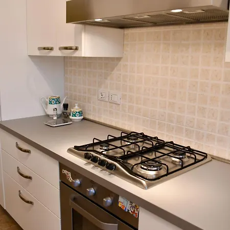 Trilocale Elegante A Centro