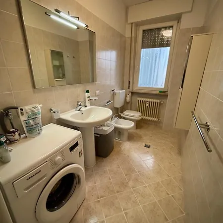 아파트 Trilocale Elegante A Centro *