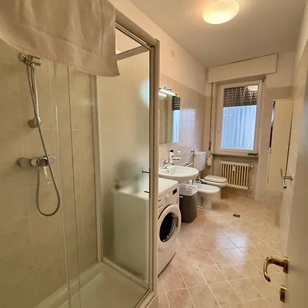 Trilocale Elegante A Centro * 우디네