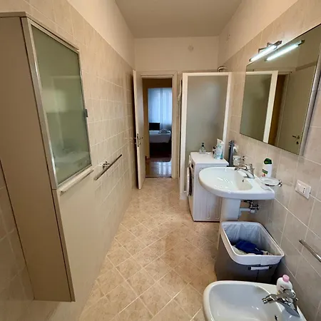 Trilocale Elegante A Centro Apartmán